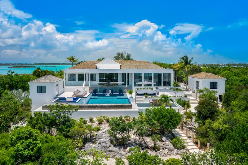 Alizee Villa photo 3