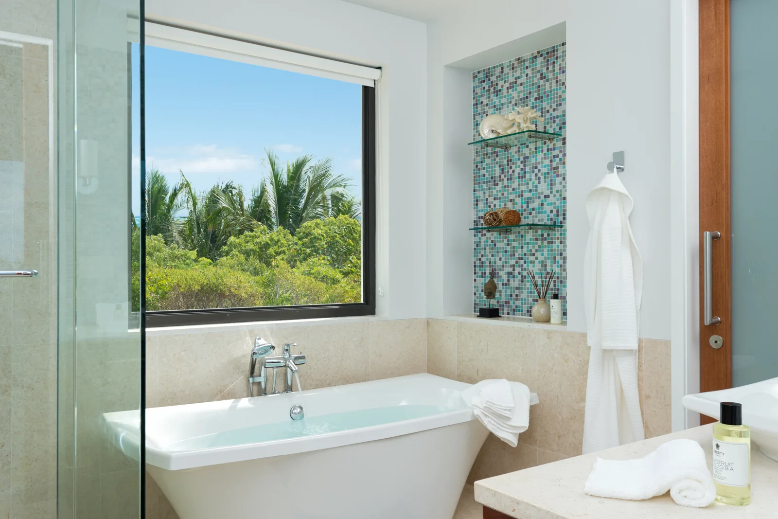 Castaway Villa photo 3
